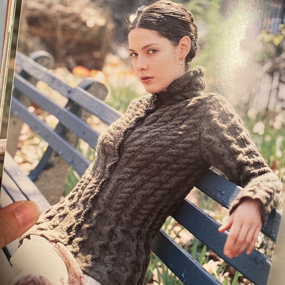 Loop-d-Loop Knitting Pattern Book - Picture 7 of 9